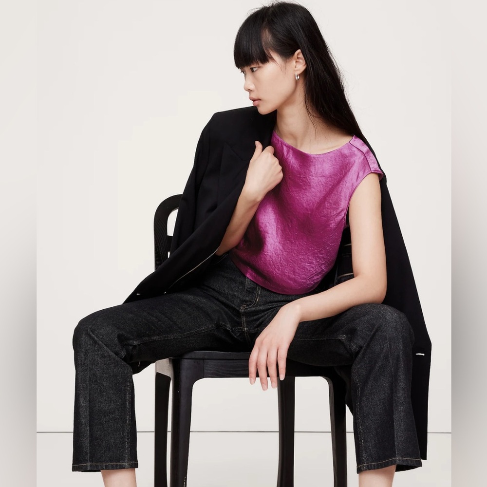 NWT Banana Republic crinkle satin cropped top